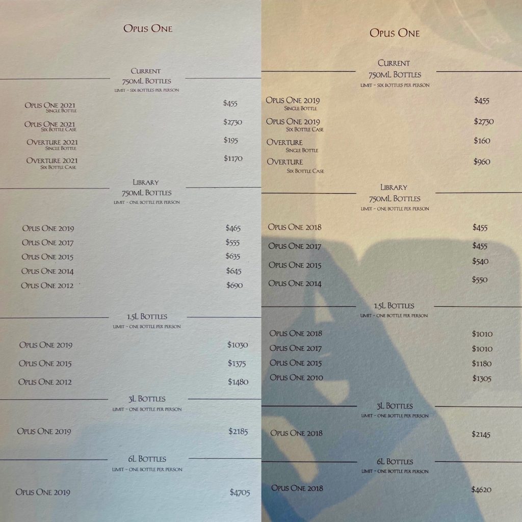 ワイナリーで購入可能なワインリスト 左側→2025年版 ※右側→2024年版